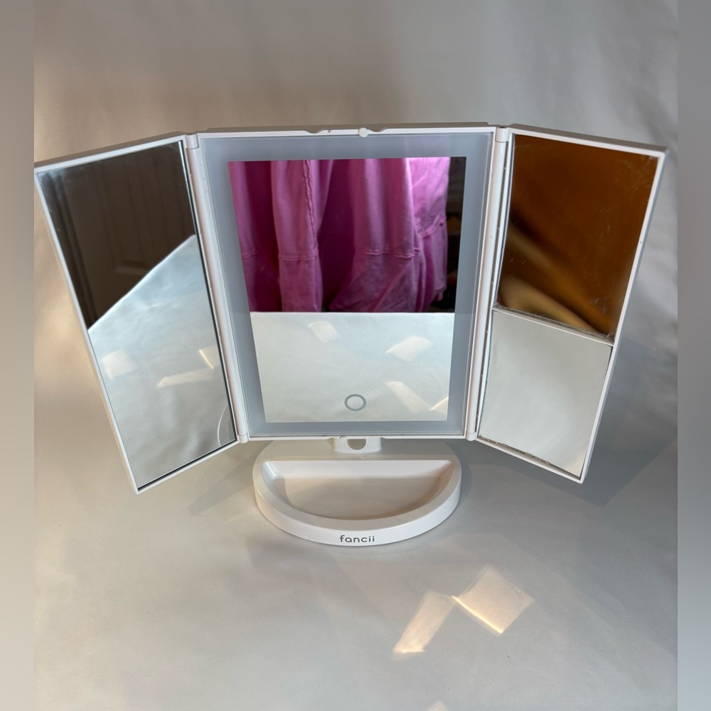 Fancii White Light Up Tri-Fold Vanity Mirror